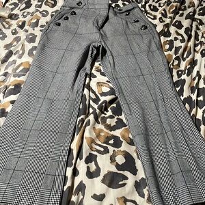 Women’s plaid LOFT trousers